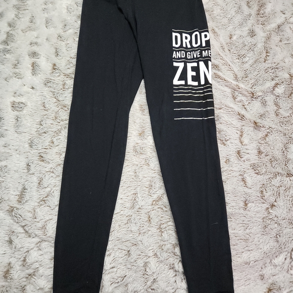 Aeropostale Black Leggings Drop And Give Me Zen Live Love Dream - Picture 1 of 4